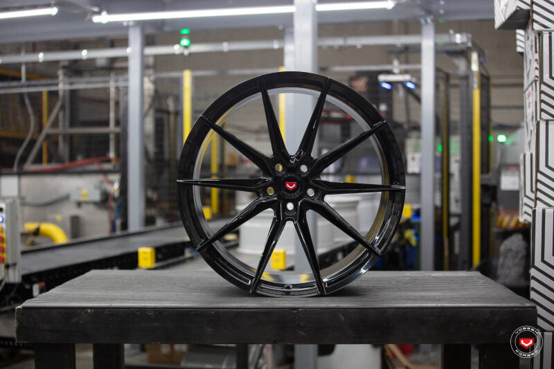 Vossen Forged Evo-2 20x9 / 5x112 - Gloss Black - Audi R8 2G / Lamborghini Huracan Fitment - Front