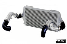 Load image into Gallery viewer, do88 92-98 Volvo 740/940 Turbo (63mm Throttle) BigPack Intercooler Kit w/Black Hoses