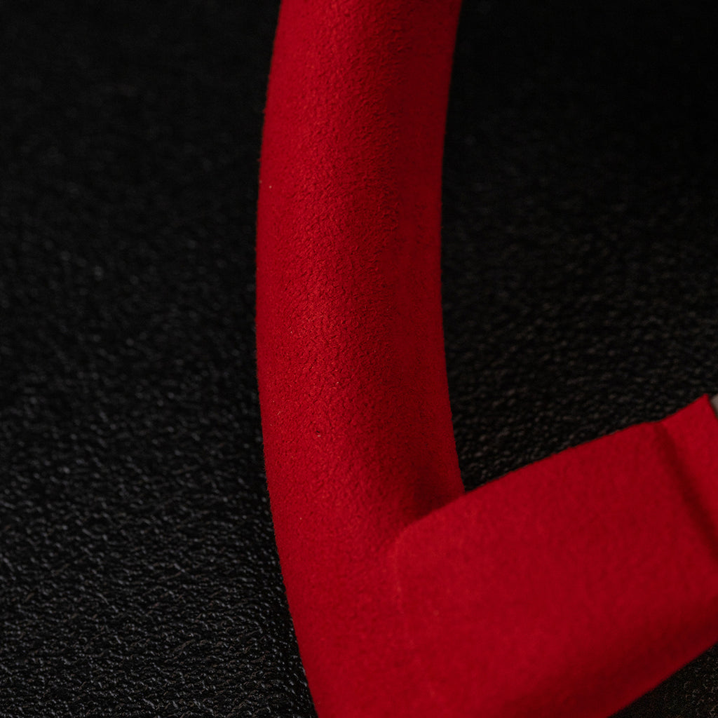 MOMO MOD.07 350 Diam 72 Dish Red Microfiber,Anthracite Anodized Spokes 1 Stripe