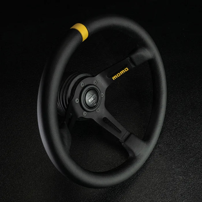 MOMO MOD.08 330 Diam 88 Dish Blk Leather Blk Spokes 1 Stripe