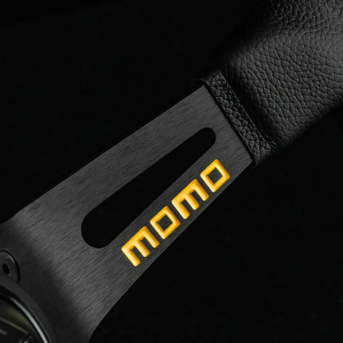 MOMO MOD.08 330 Diam 88 Dish Blk Leather Blk Spokes 1 Stripe