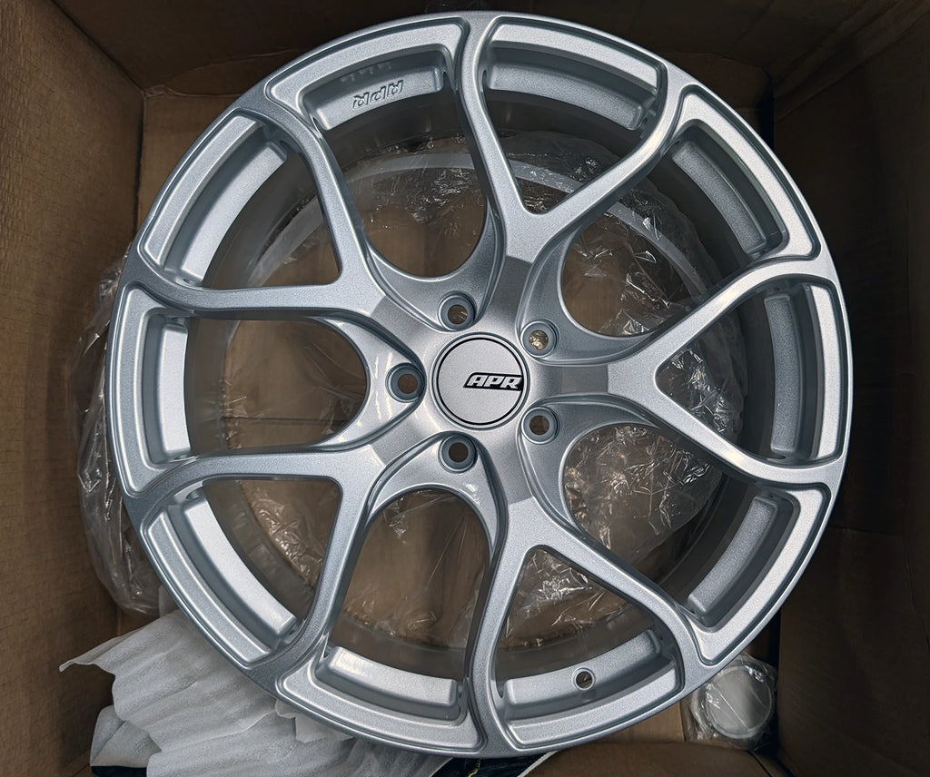 APR A01 Flow Formed Wheel - Hyper Silver - 5x112, 19x8.5" ET45 - OPEN BOX