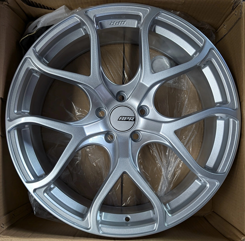 APR A01 Flow Formed Wheel - Hyper Silver - 5x112, 20x9" ET42 - OPEN BOX