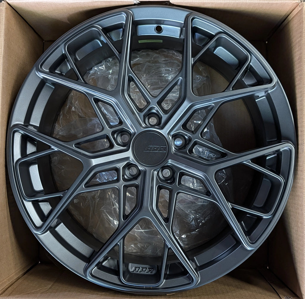 APR A02 FLOW FORMED WHEEL 19X8.5" ET45 5X112 - ANTHRACITE - OPEN BOX