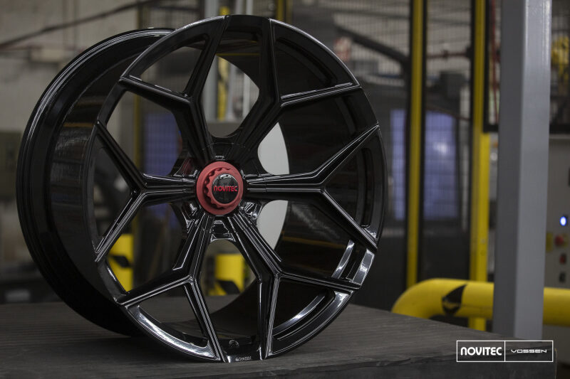 Vossen x Novitec NL4-5L 21x13in - 5x120 BP - ET57 - Gloss Black Lamborghini Aventador Rear Wheel