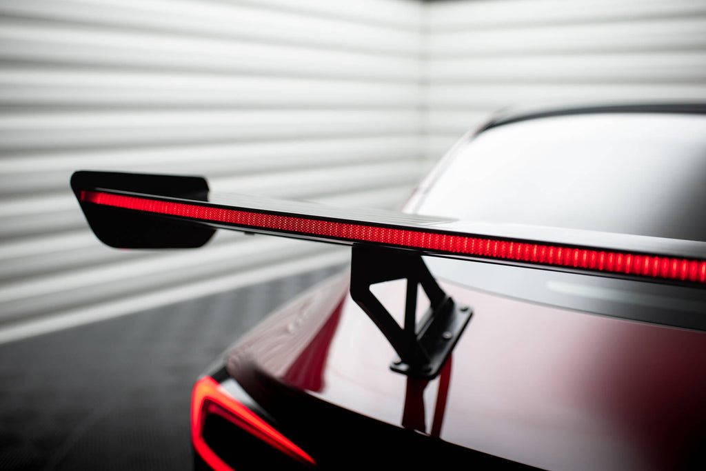 MAXTON DESIGN CARBON SPOILER + LED TESLA MODEL 3