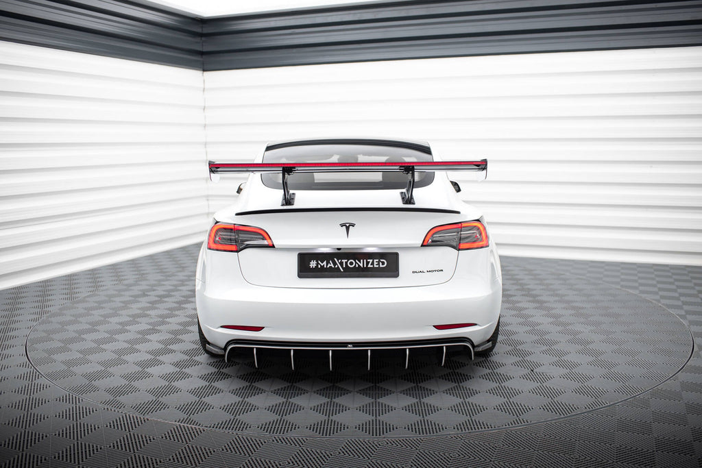 MAXTON DESIGN CARBON SPOILER + LED TESLA MODEL 3