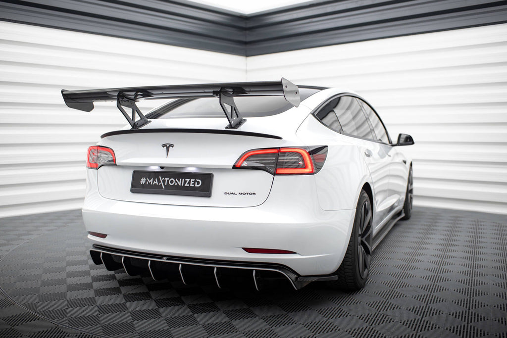MAXTON DESIGN CARBON SPOILER TESLA MODEL 3
