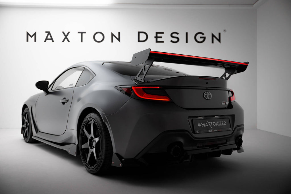 MAXTON DESIGN Carbon Spoiler With External Brackets Uprights + LED Toyota GR86