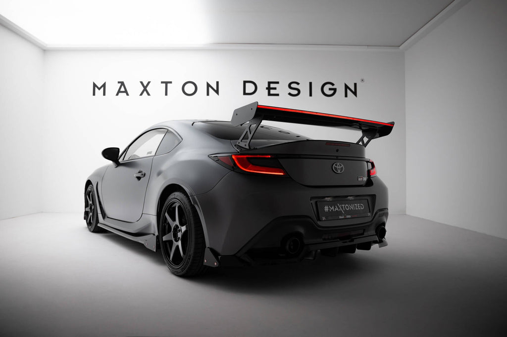 MAXTON DESIGN Carbon Spoiler With External Brackets Uprights + LED Toyota GR86