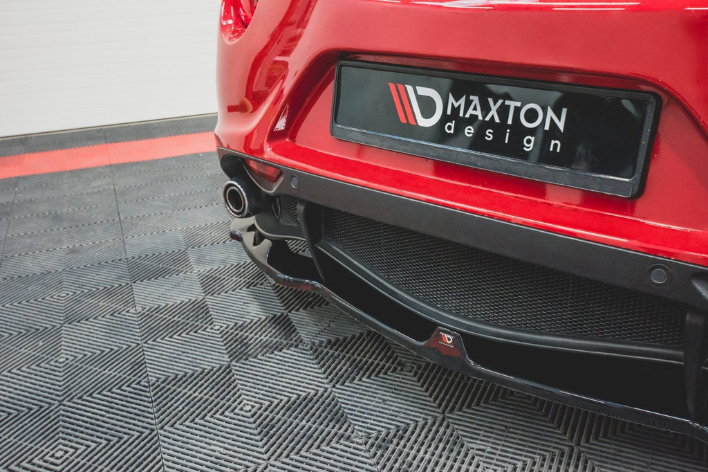 MAXTON DESIGN CENTRAL REAR SPLITTER ALFA ROMEO 4C