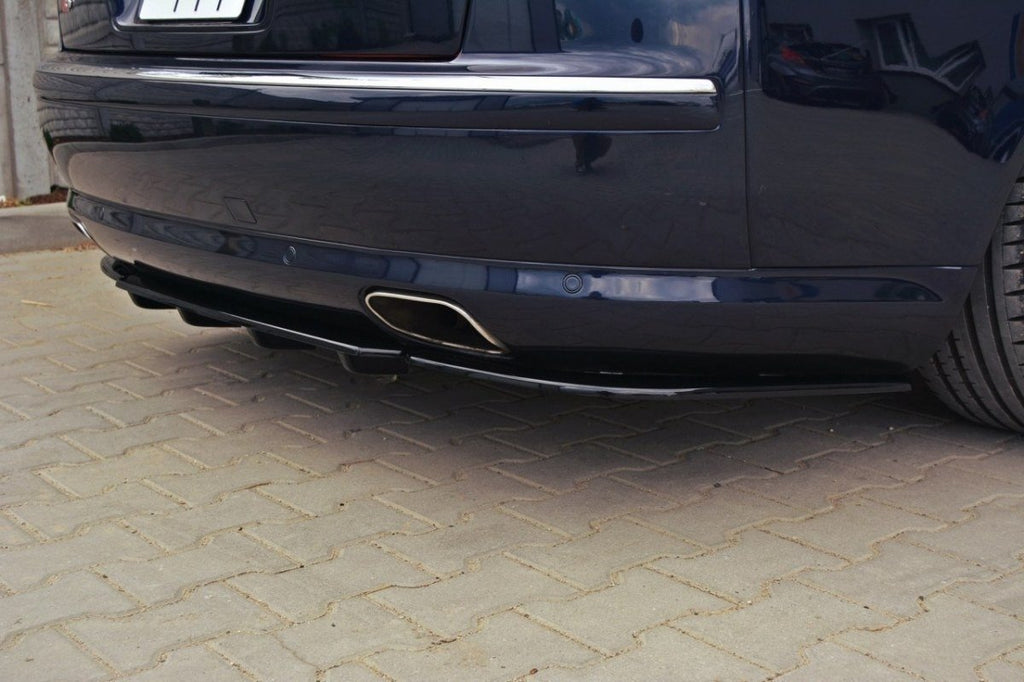 MAXTON DESIGN CENTRAL REAR SPLITTER AUDI A8 W12 D3 (WITH VERTICAL BARS)