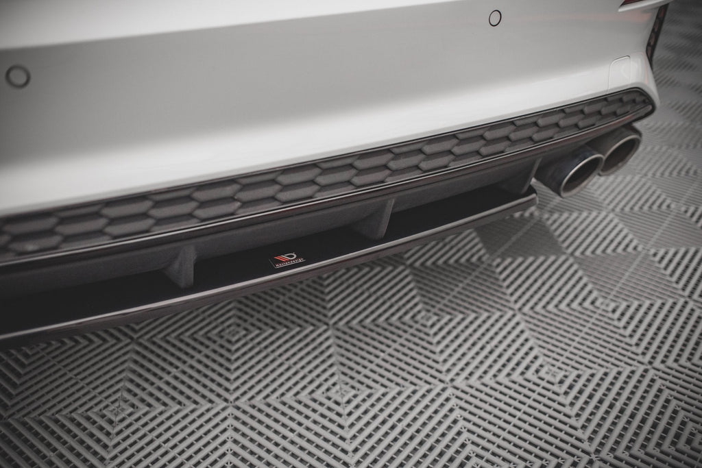 MAXTON DESIGN CENTRAL REAR SPLITTER FOR AUDI S3 Sportback 8Y