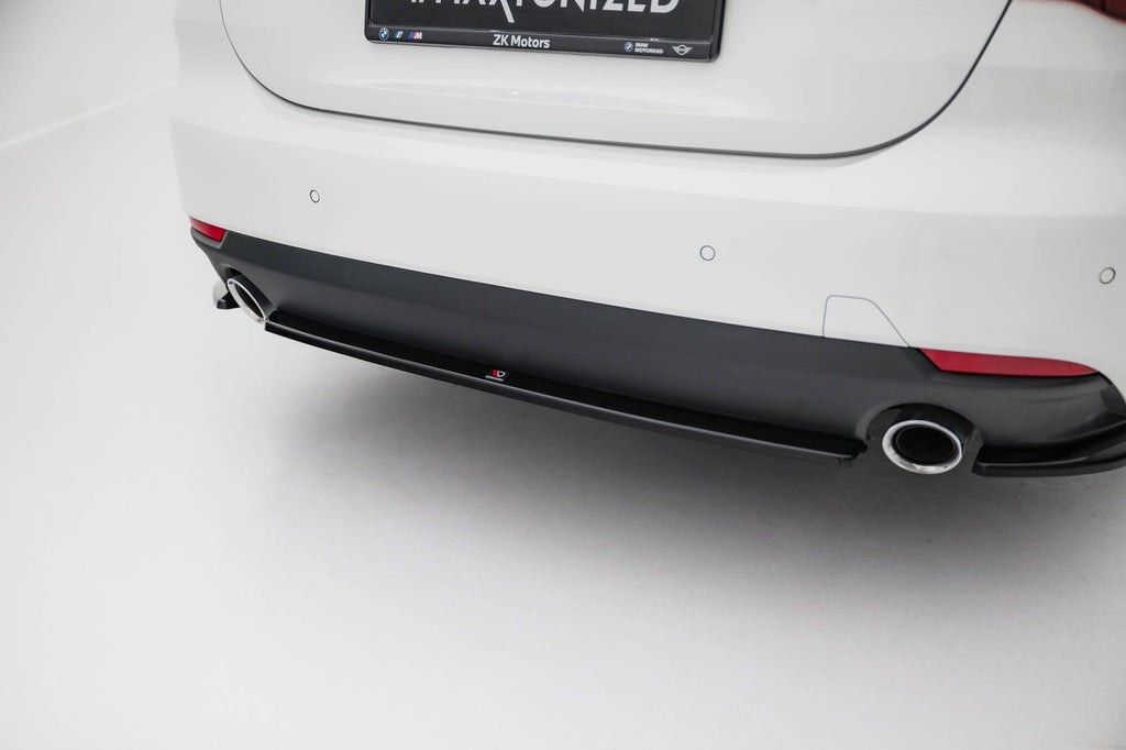 MAXTON DESIGN Central Rear Splitter for BMW 4 Coupe / Cabrio G22 / G23
