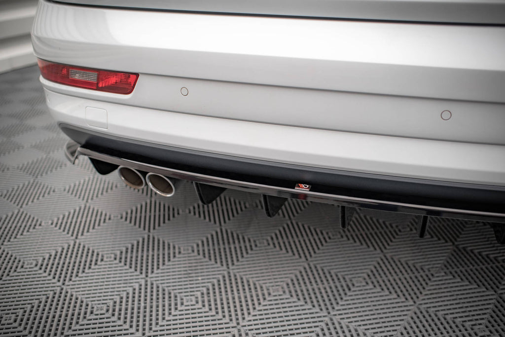 MAXTON DESIGN CENTRAL REAR SPLITTER (WITH VERTICAL BARS) AUDI Q3 S-LINE 8U FACELIFT