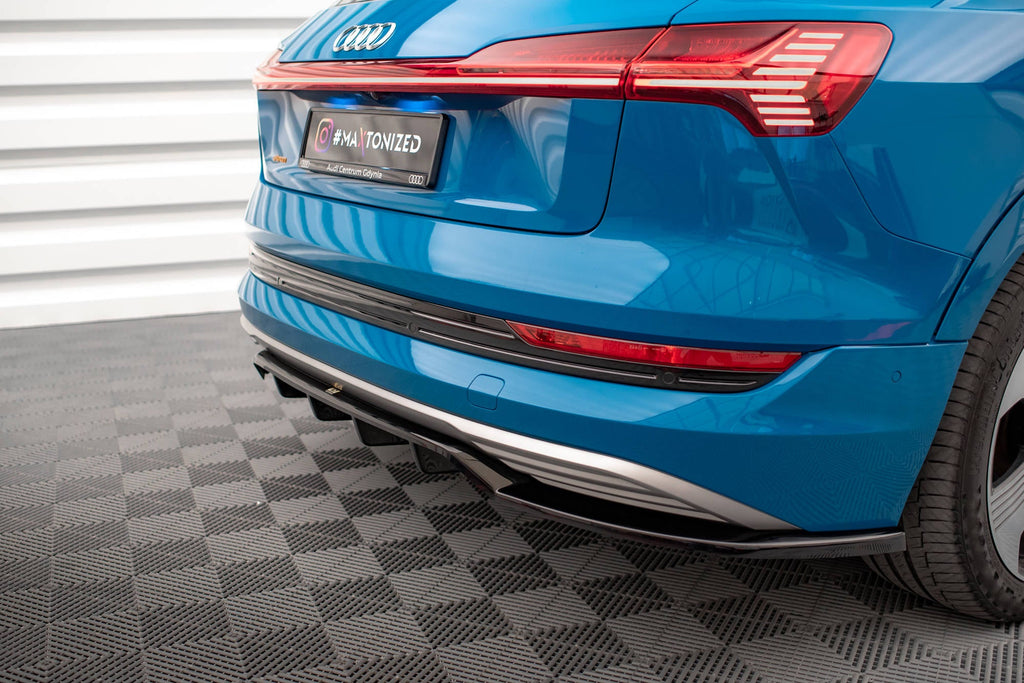 MAXTON DESIGN CENTRAL REAR SPLITTER (WITH VERTICAL BARS) AUDI E-TRON