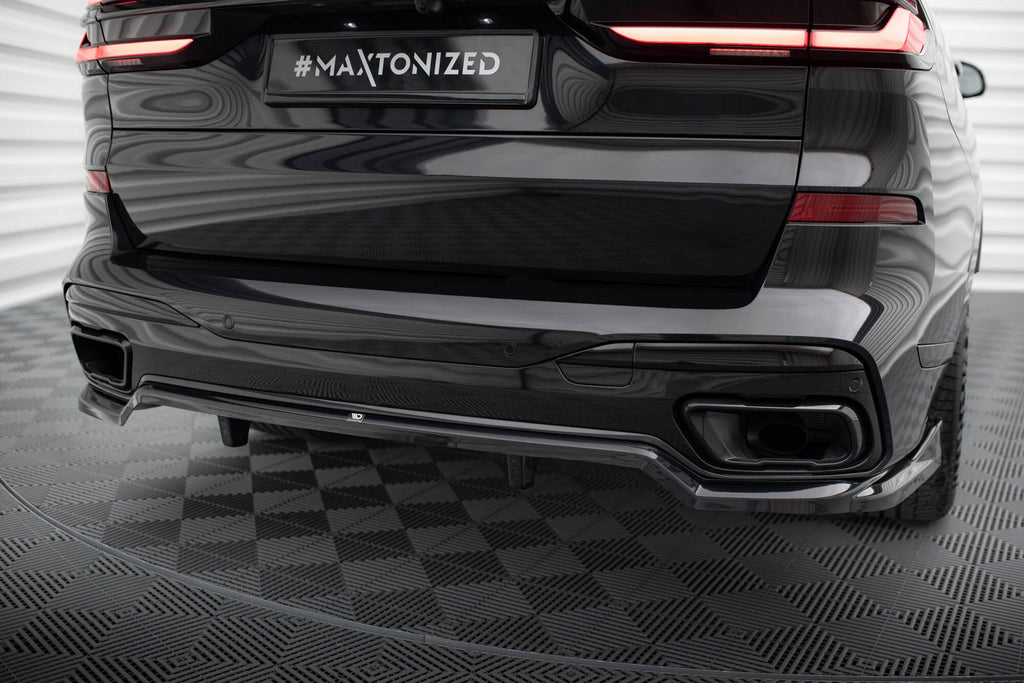 MAXTON DESIGN CENTRAL REAR SPLITTER (WITH VERTICAL BARS) BMW X7 M-PACK G07 FACELIFT