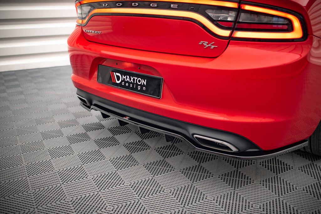 MAXTON DESIGN CENTRAL REAR SPLITTER (WITH VERTICAL BARS) DODGE CHARGER RT MK7 FACELIFT