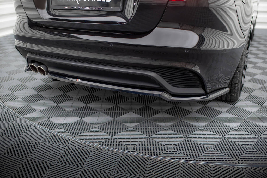 MAXTON DESIGN CENTRAL REAR SPLITTER (WITH VERTICAL BARS) JAGUAR XE X760 FACELIFT