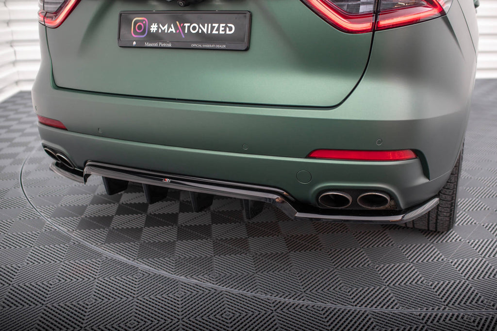 MAXTON DESIGN CENTRAL REAR SPLITTER (WITH VERTICAL BARS) MASERATI LEVANTE MK1