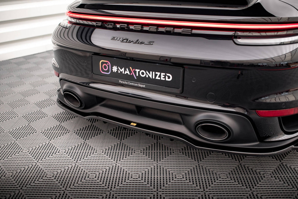 MAXTON DESIGN CENTRAL REAR SPLITTER (WITH VERTICAL BARS) PORSCHE 911 TURBO S 992