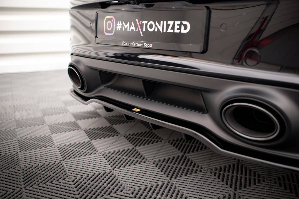 MAXTON DESIGN CENTRAL REAR SPLITTER (WITH VERTICAL BARS) PORSCHE 911 TURBO S 992