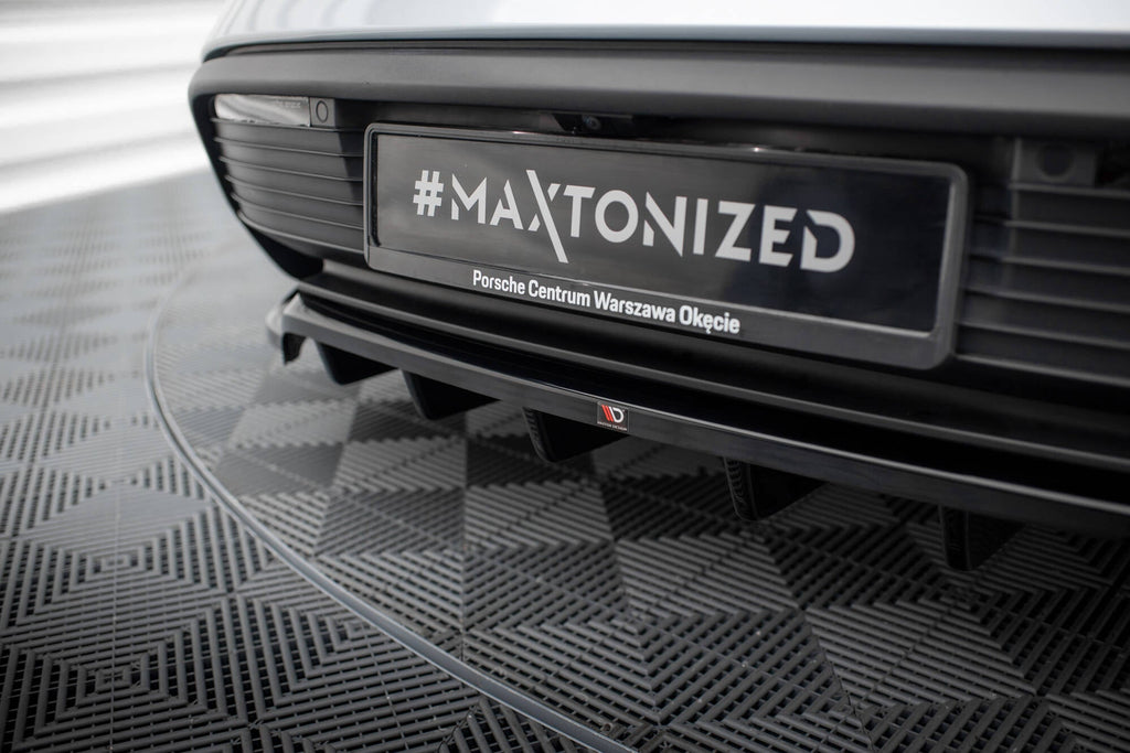 MAXTON DESIGN CENTRAL REAR SPLITTER (WITH VERTICAL BARS) PORSCHE TAYCAN / TAYCAN 4 / TAYCAN 4S / TAYCAN GTS MK1