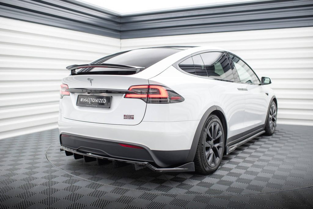 MAXTON DESIGN CENTRAL REAR SPLITTER (WITH VERTICAL BARS) TESLA MODEL X MK1 FACELIFT