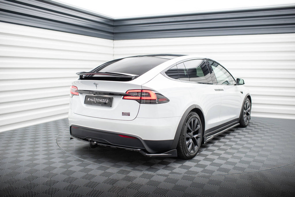 MAXTON DESIGN CENTRAL REAR SPLITTER (WITH VERTICAL BARS) TESLA MODEL X MK1 FACELIFT