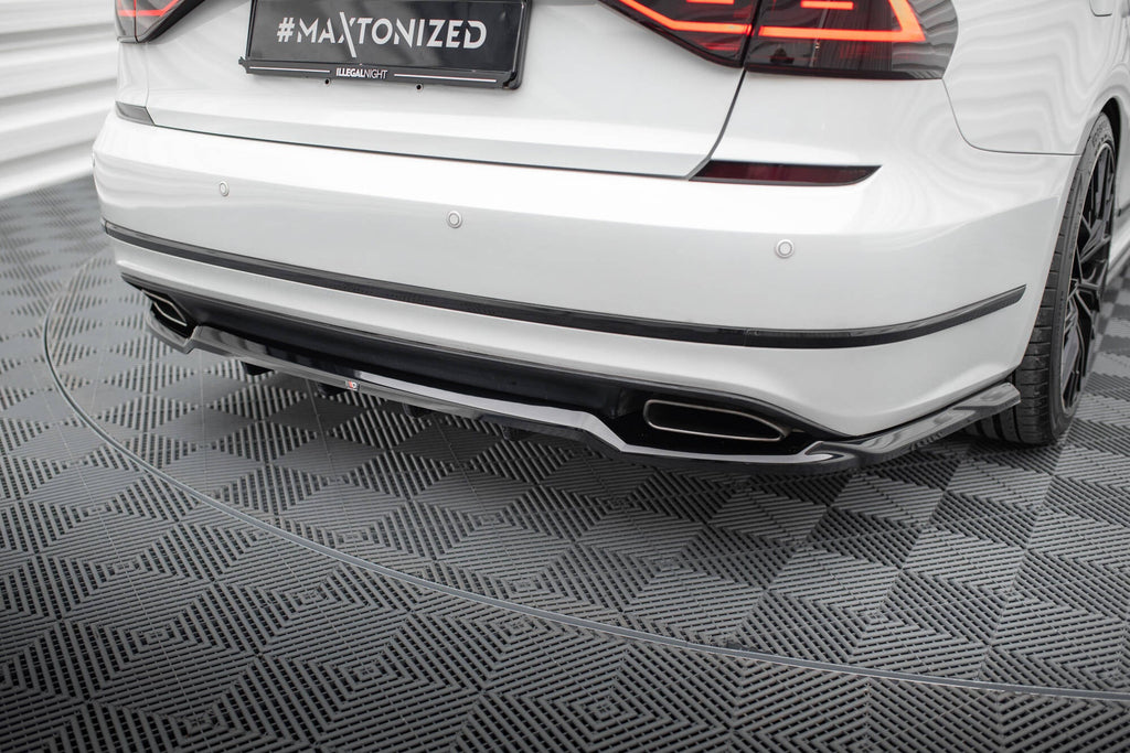 MAXTON DESIGN CENTRAL REAR SPLITTER (WITH VERTICAL BARS) VOLKSWAGEN PASSAT GT B8 FACELIFT USA