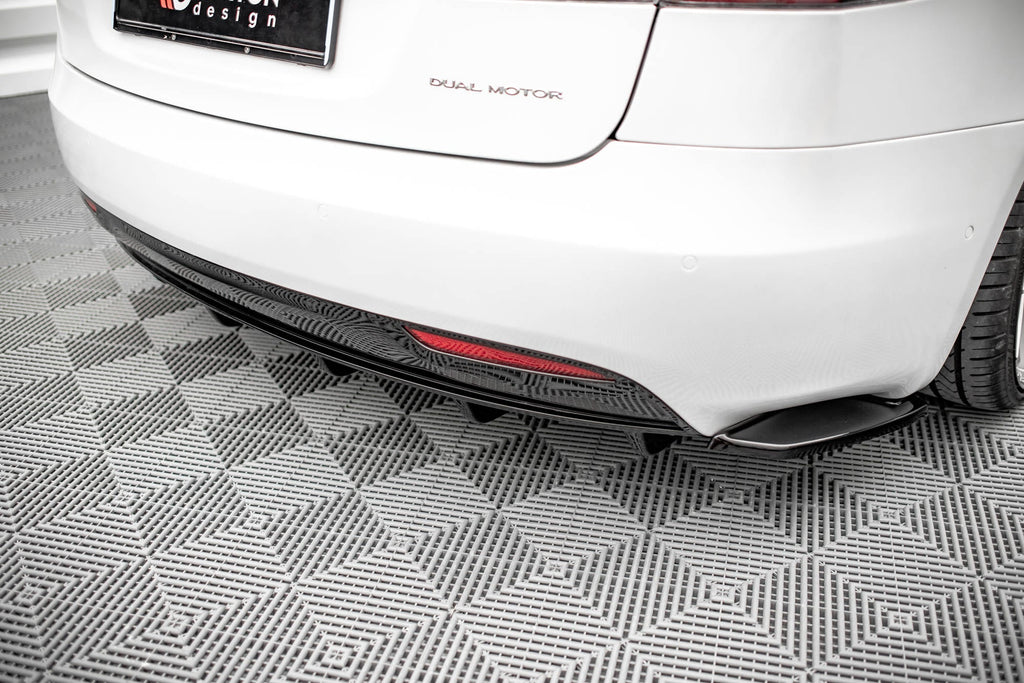 MAXTON DESIGN REAR VALANCE TESLA MODEL S FACELIFT