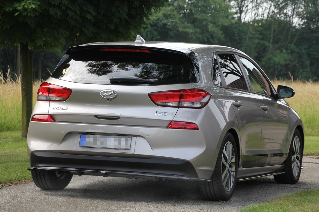 MAXTON DESIGN Rear Splitter (WITH VERTICAL BARS) HYUNDAI I30 MK3 HATCHBACK