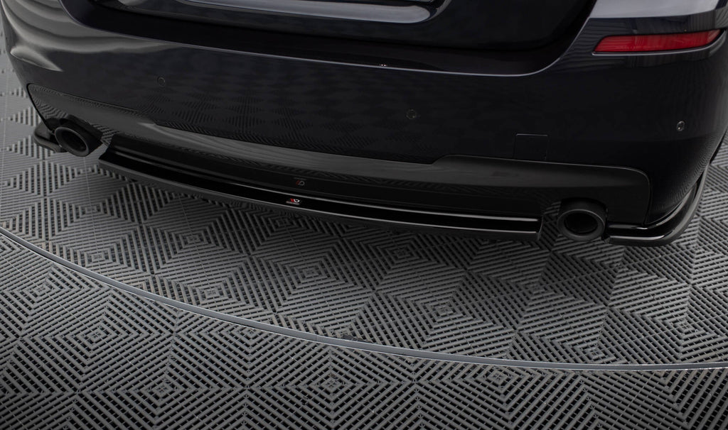 MAXTON DESIGN CENTRAL REAR SPLITTER BMW 5 F11 M-PACK (FITS TWO SINGLE EXHAUST ENDS)
