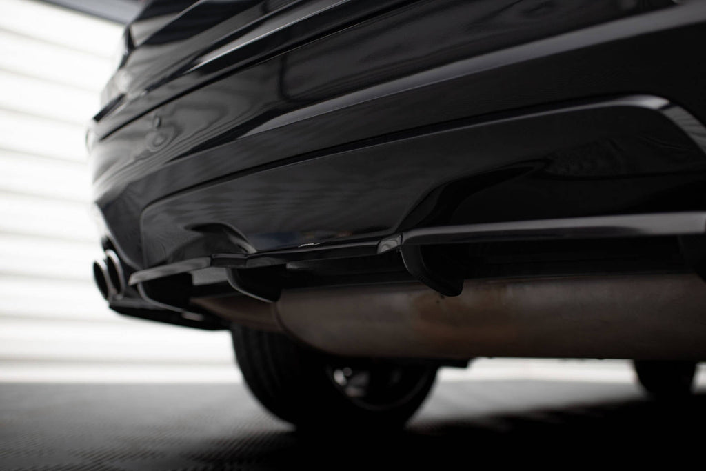 MAXTON DESIGN CENTRAL REAR SPLITTER BMW X4 M-PACK (WITH A VERTICAL BAR)