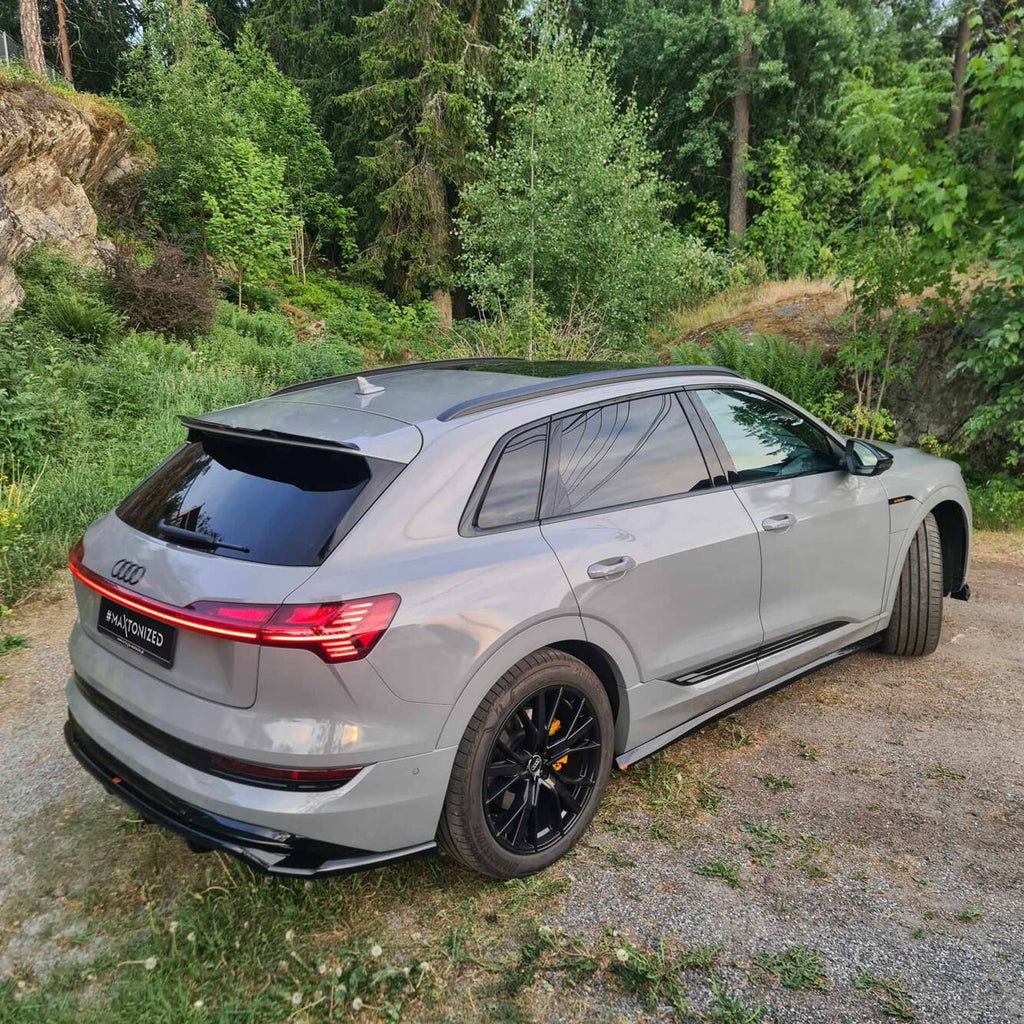 MAXTON DESIGN Rear Splitter (with vertical bars) Audi e-Tron S-Line