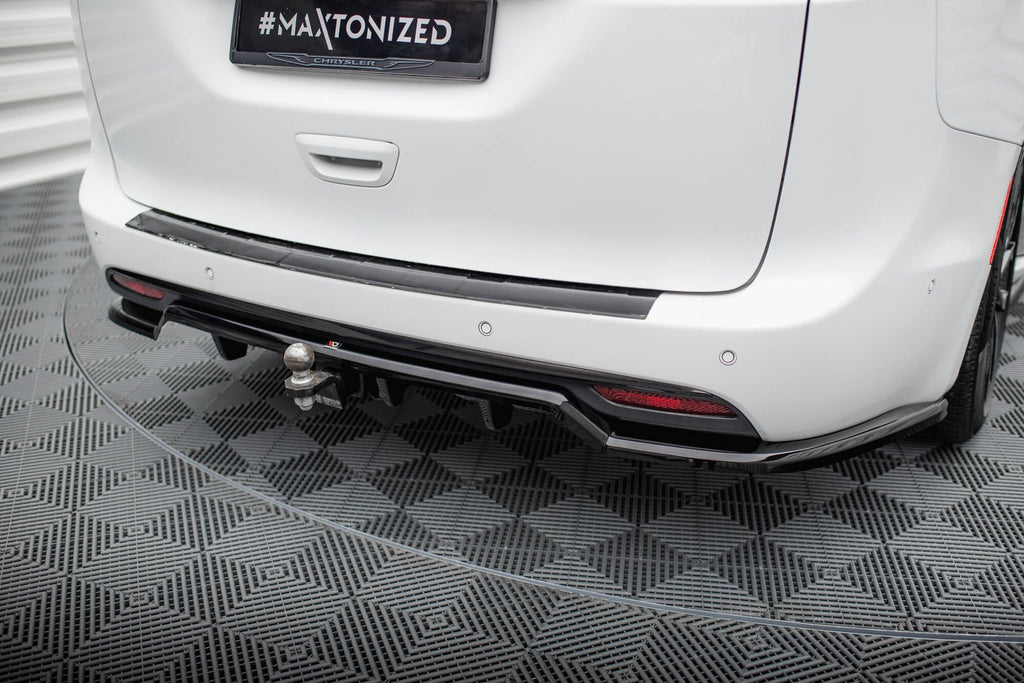MAXTON DESIGN Rear Splitter (with vertical bars) Chrysler Pacifica Mk2 Facelift