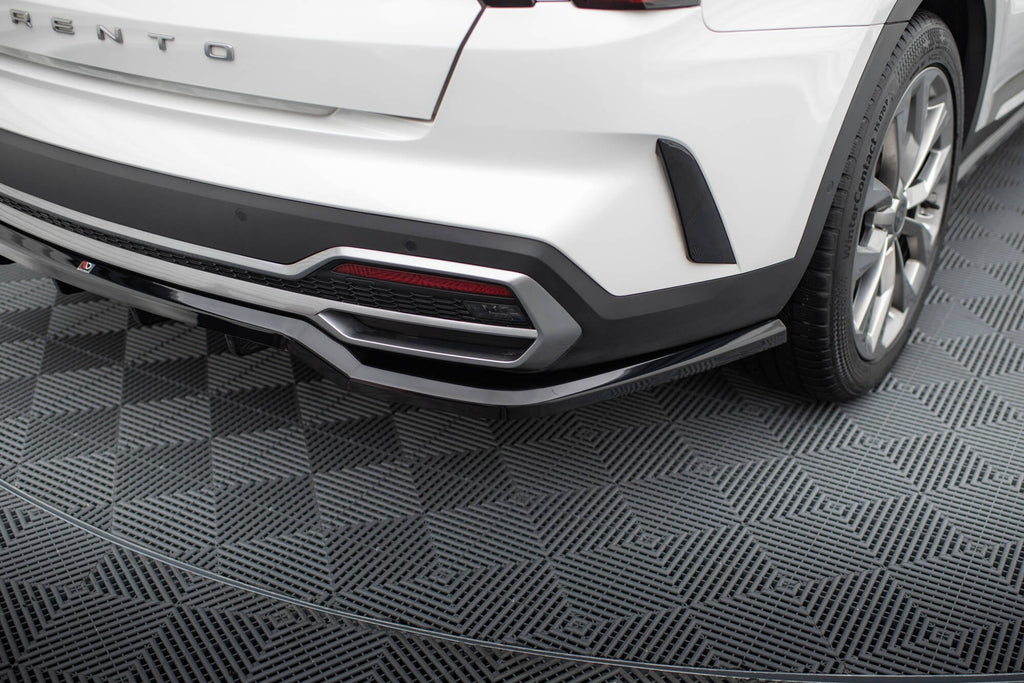 MAXTON DESIGN Rear Splitter (with vertical bars) Kia Sorento Mk4