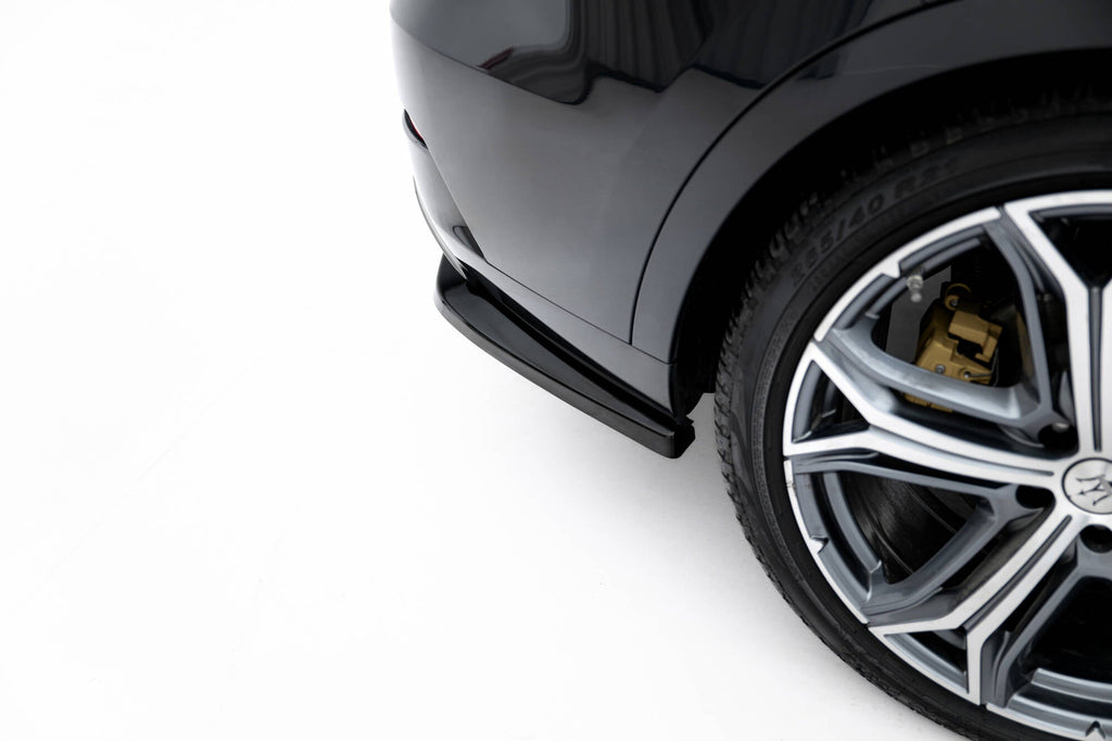MAXTON DESIGN Rear Splitter (with vertical bars) Maserati Levante GT Mk1 Facelift