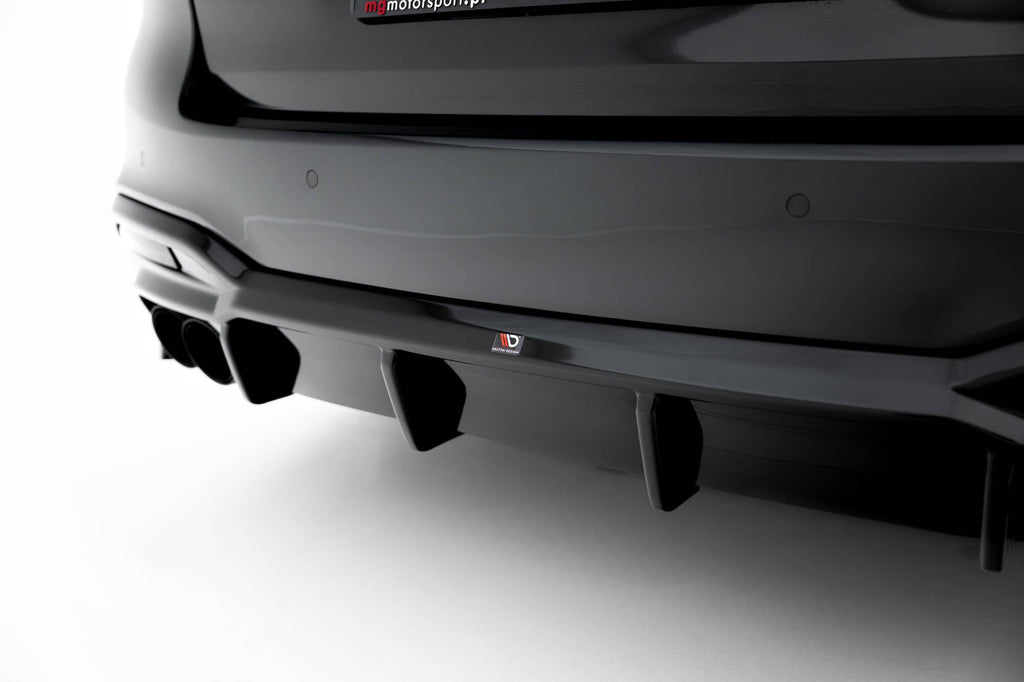 MAXTON DESIGN Rear Valance BMW M550i Sedan G30