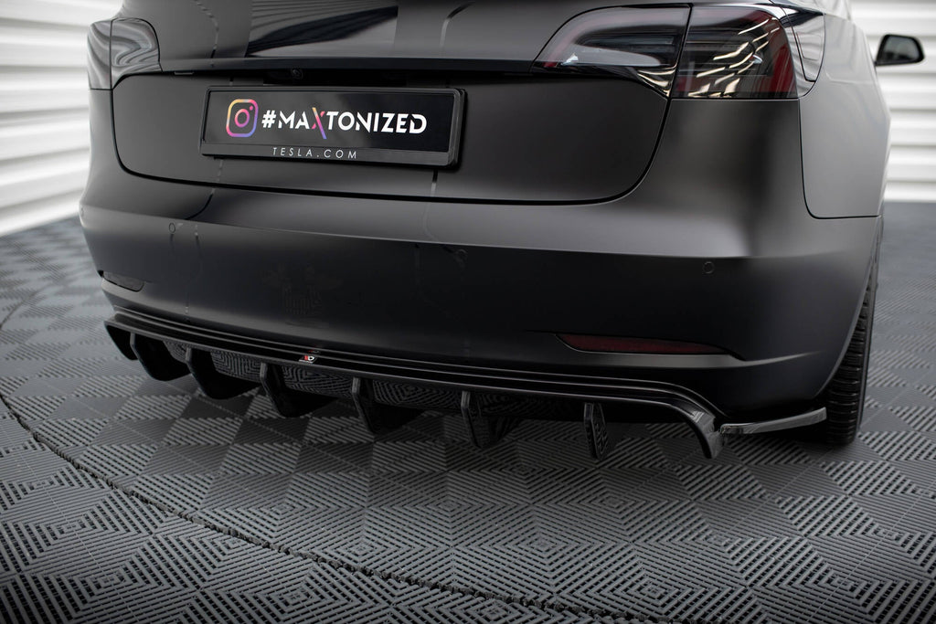 MAXTON DESIGN REAR VALANCE V.2 TESLA MODEL 3