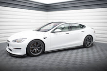 Load image into Gallery viewer, MAXTON DESIGN SIDE SKIRTS DIFFUSERS V.1 TESLA MODEL S PLAID MK1 FACELIFT