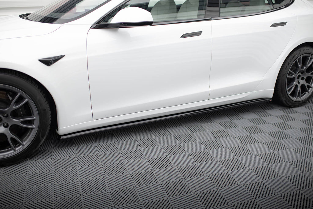 MAXTON DESIGN SIDE SKIRTS DIFFUSERS V.2 TESLA MODEL S PLAID MK1 FACELIFT