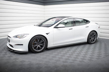 Load image into Gallery viewer, MAXTON DESIGN SIDE SKIRTS DIFFUSERS V.2 TESLA MODEL S PLAID MK1 FACELIFT