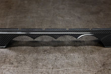 Load image into Gallery viewer, Audi 4M Q7 Upper Grill Carbon Fiber Insert