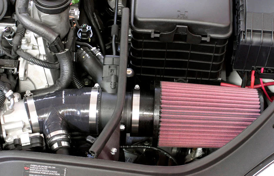 Neuspeed  P-Flo Intake - Mk6 Golf, Sportwagen 2.5L 2010-2014