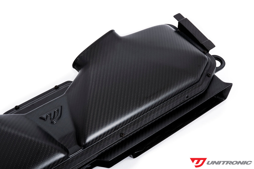 UNITRONIC MATTE CARBON FIBER INTAKE & TURBO INLETS FOR AUDI C8 RS 6/RS 7