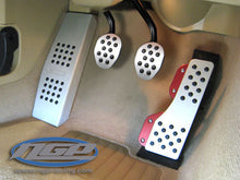 Load image into Gallery viewer, Rennline Aluminum Pedal Set - 4 Piece - Rubber Grip - Audi A3 8P / TT Mk2 - Manual Transmission