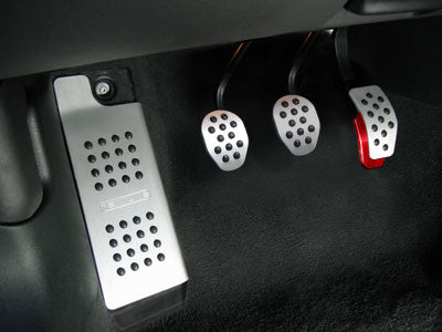 Rennline Aluminum Pedal Set - 4 Piece - Rubber Grip - VW Mk7, Mk7.5 - Manual Transmission