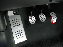 Load image into Gallery viewer, Rennline Aluminum Pedal Set - 4 Piece - Rubber Grip - VW Mk7, Mk7.5 - Manual Transmission